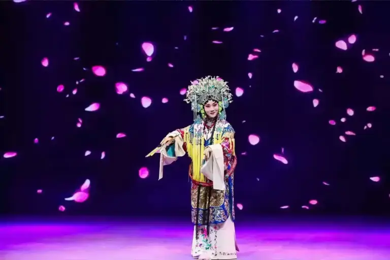 Tianleyuan Theatre Peking Opera Show