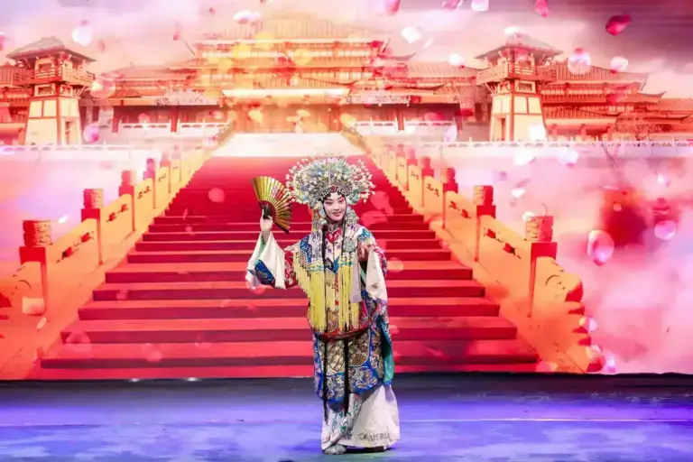 Tianleyuan Theatre Peking Opera Show
