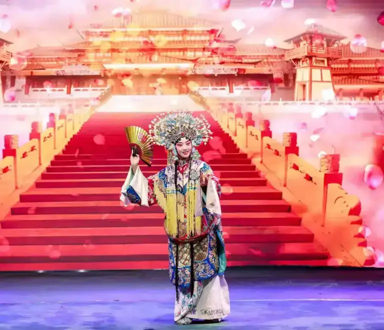 Tianleyuan Theatre Peking Opera Show