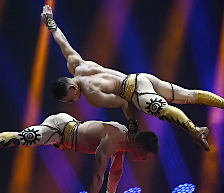 Red Theatre Acrobatics Show