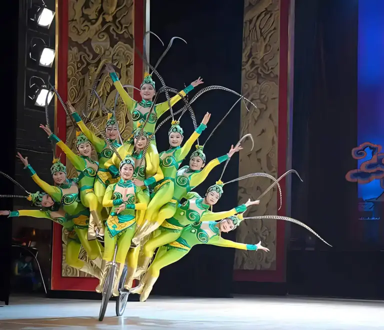 Red Theatre Acrobatics Show