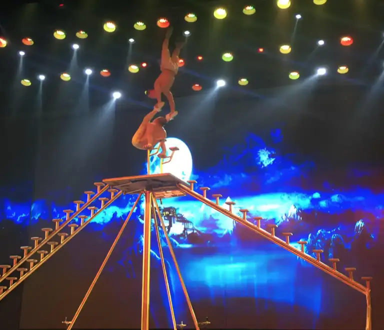 Red Theatre Acrobatics Show