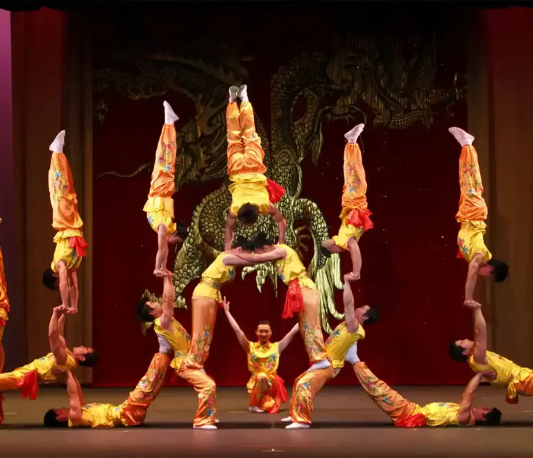 Red Theatre Acrobatics Show