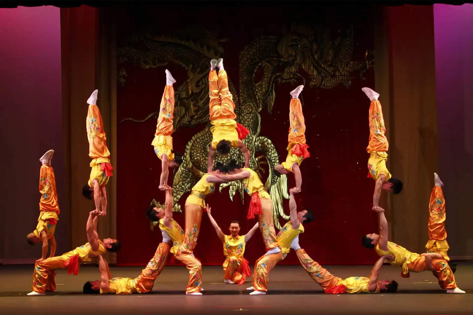 Red Theatre Acrobatics Show
