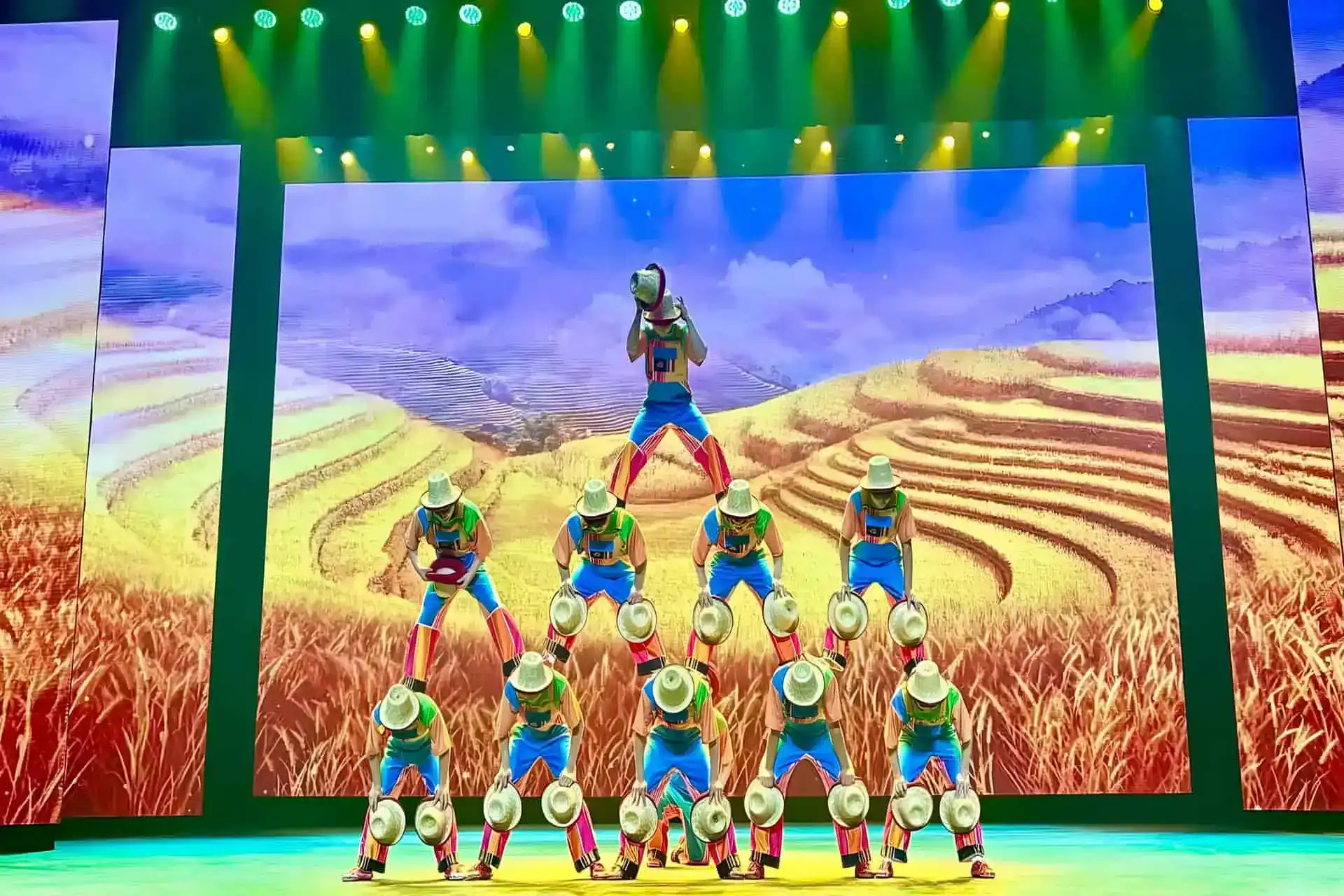 Chaoyang Theatre Acrobatics Show